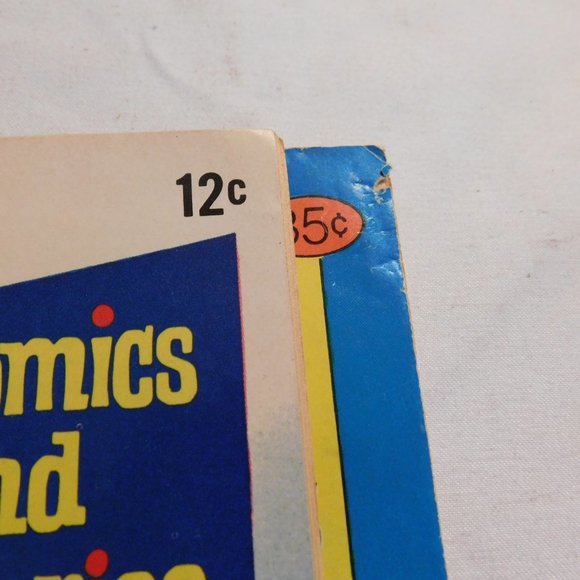 WALT DISNEY COMICS AND STORIES COMIC BOOKS VINTAGE LOT of 2 COMICS - Picture 6 of 6